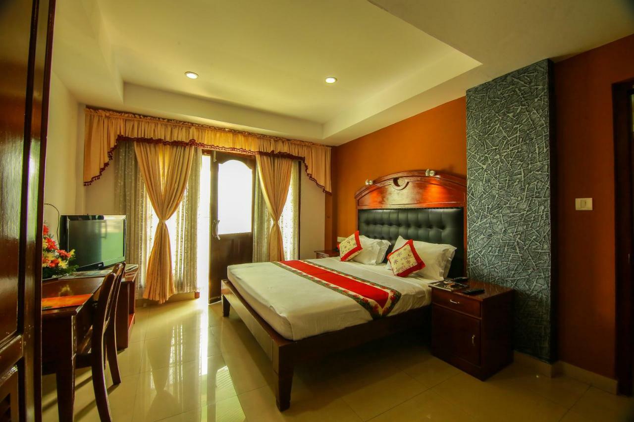 Hotel Meadows International Kizhake Chalakudi Екстер'єр фото